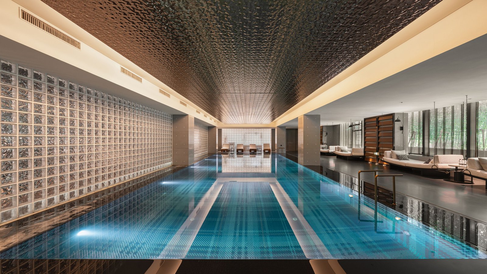 Flow And Co. Hotel Qingdao, Autograph Collection, the pool