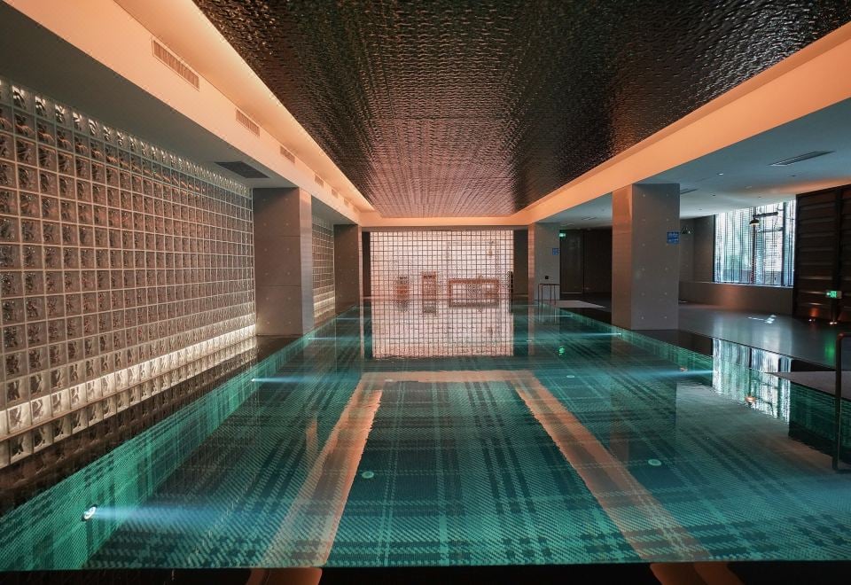Flow And Co. Hotel Qingdao, Autograph Collection, the pool