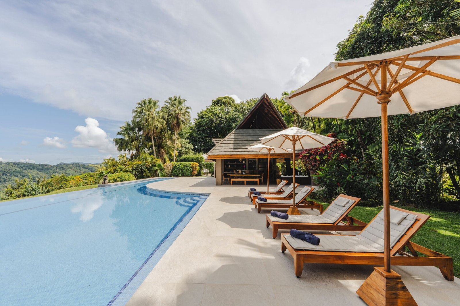 Lamangata Luxury Surf Resort