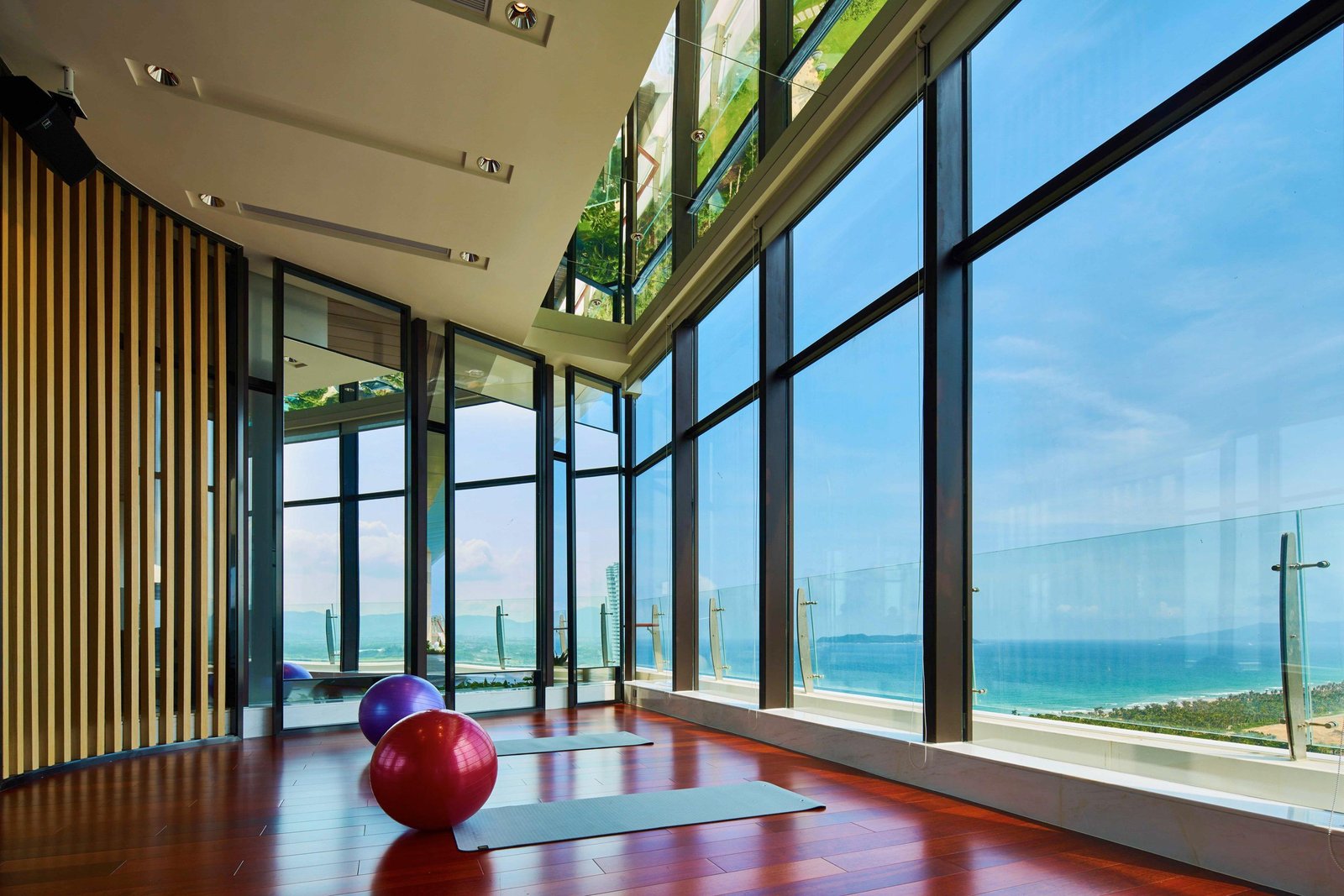 Crowne Plaza Sanya Haitang Bay Resort, the gym