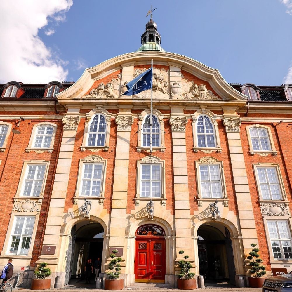 Villa Copenhagen — backstory