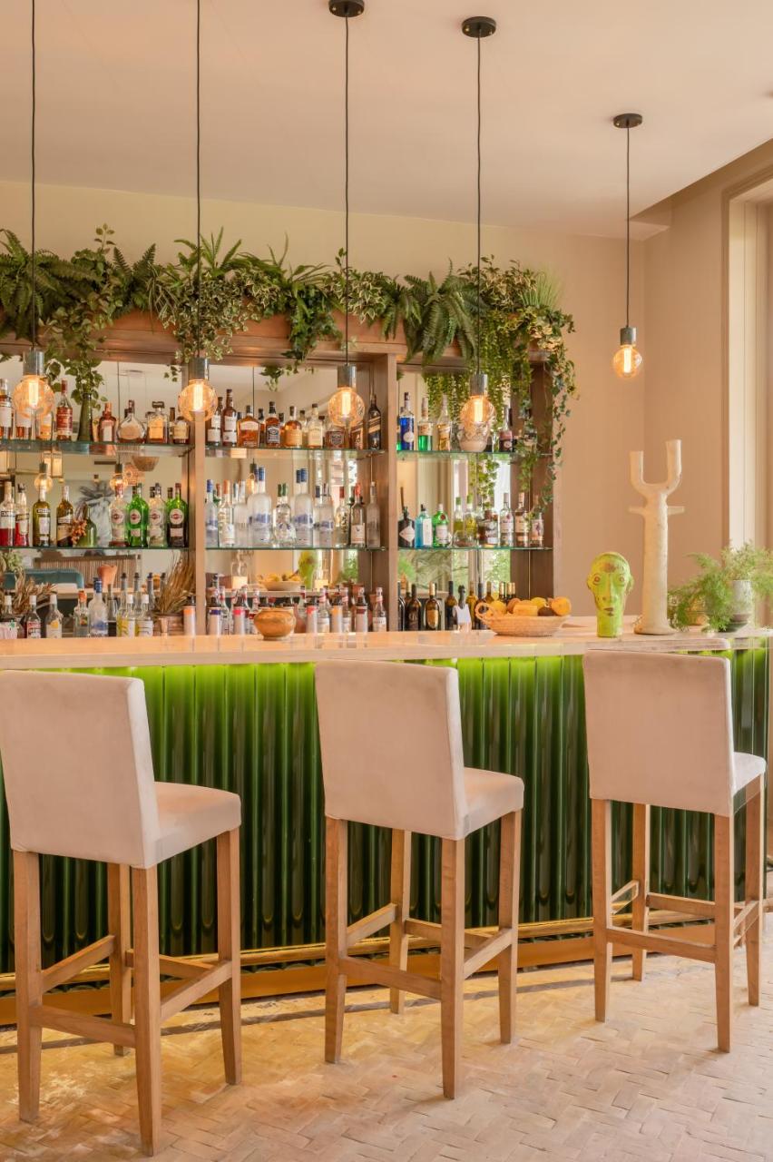 Domaine des Remparts Hotel & Spa, hotel bar