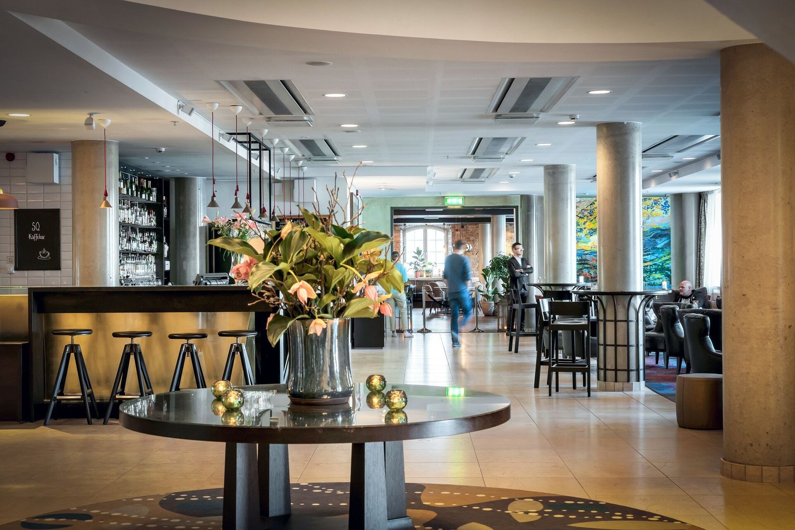 Elite Hotel Marina Tower — eat & drink