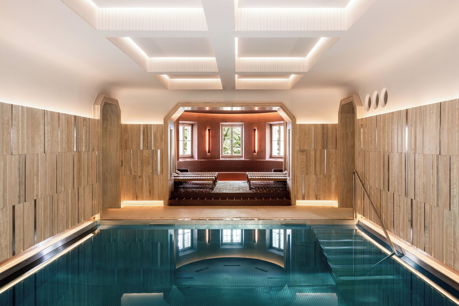 Zinar Castle, the pool