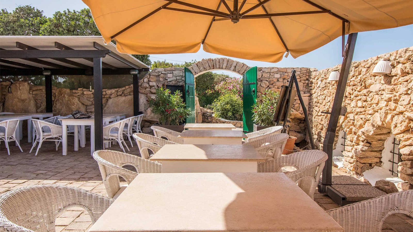 Hotel i Dammusi di Borgo Cala Creta, borgo cala creta restaurant