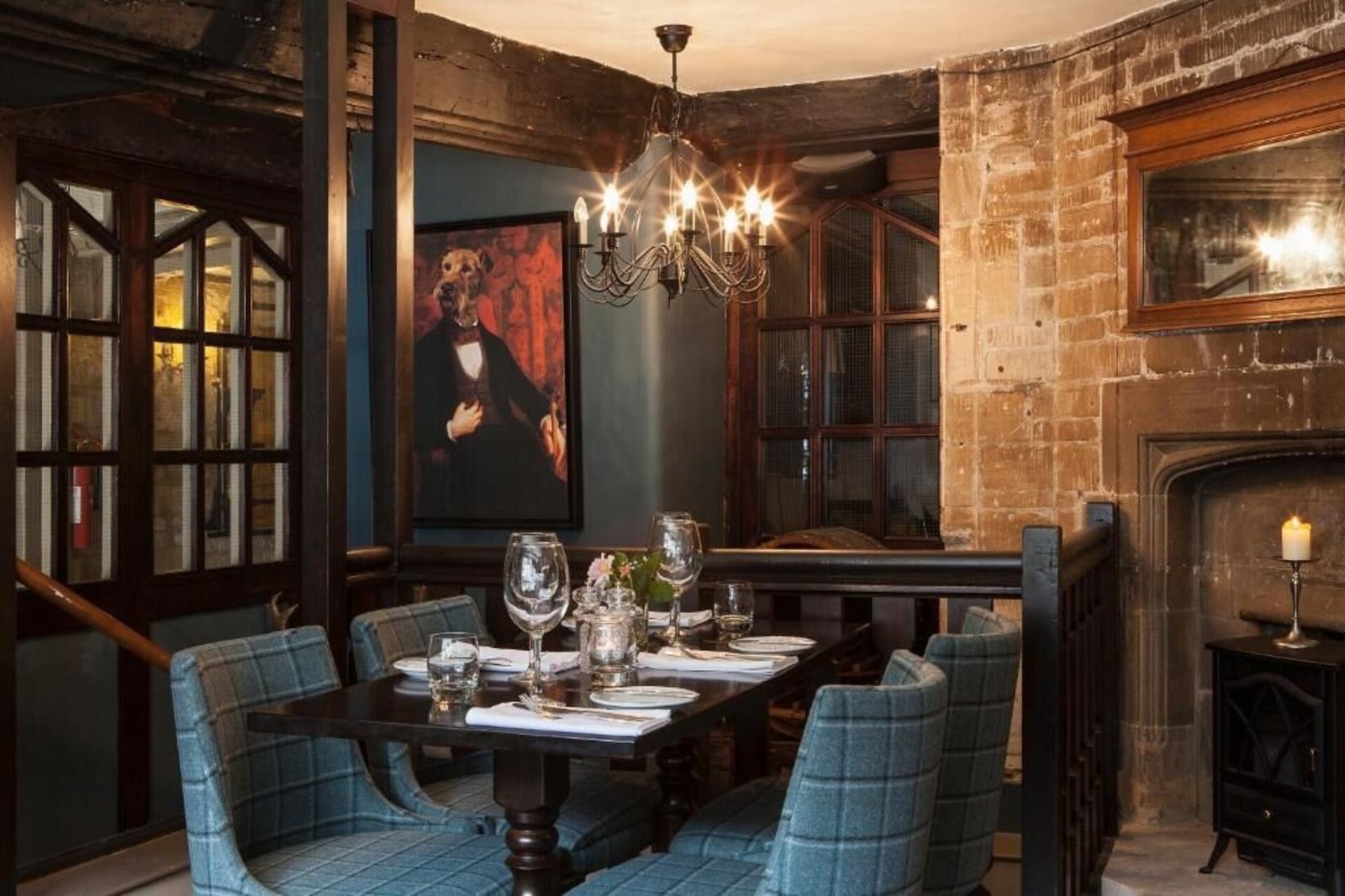 Highway Burford, at the table