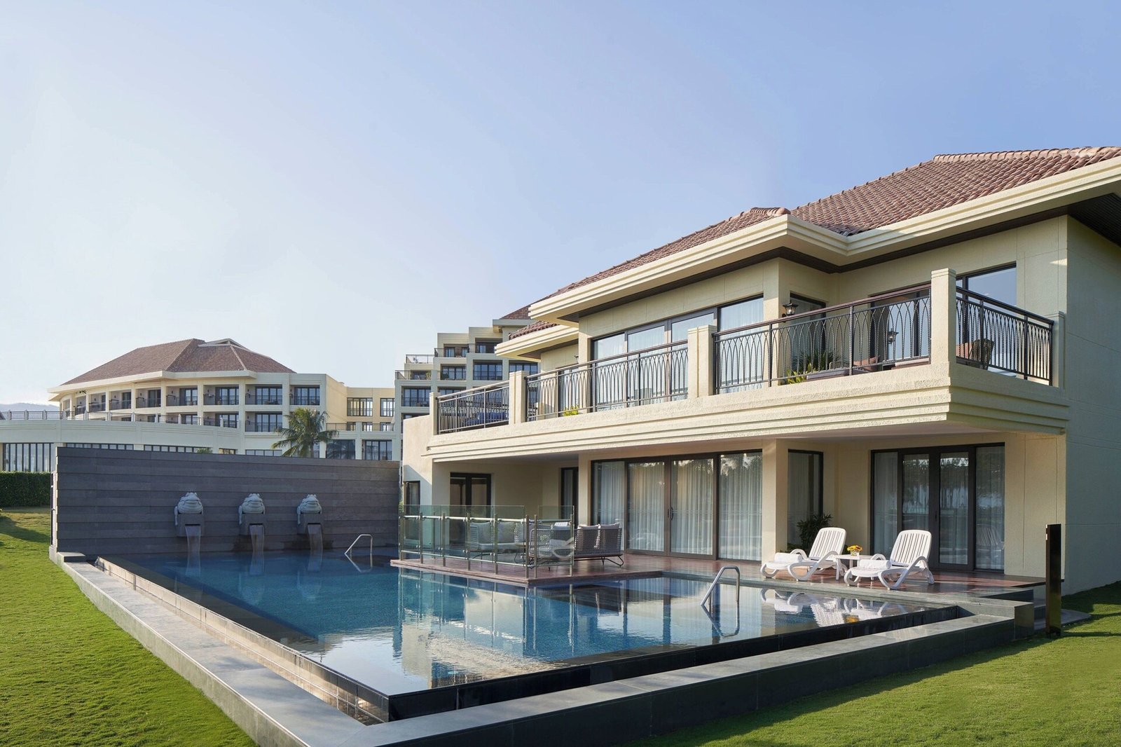 Sanya Marriott Yalong Bay Resort & Spa, the pool