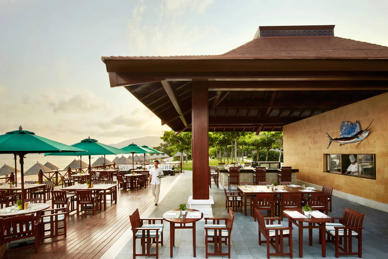 Sanya Marriott Yalong Bay Resort & Spa, at the table