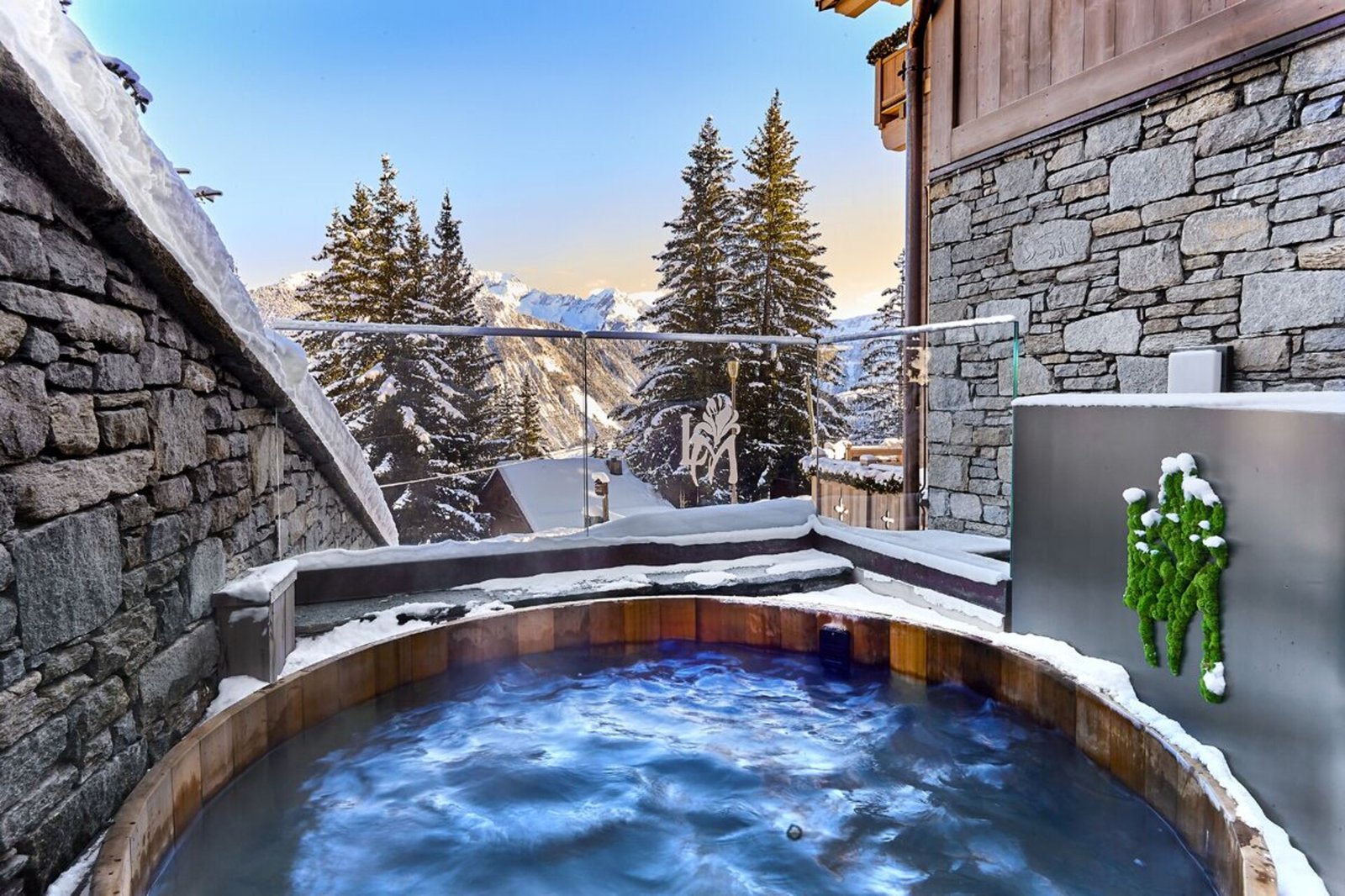 Lys Martagon, the spa