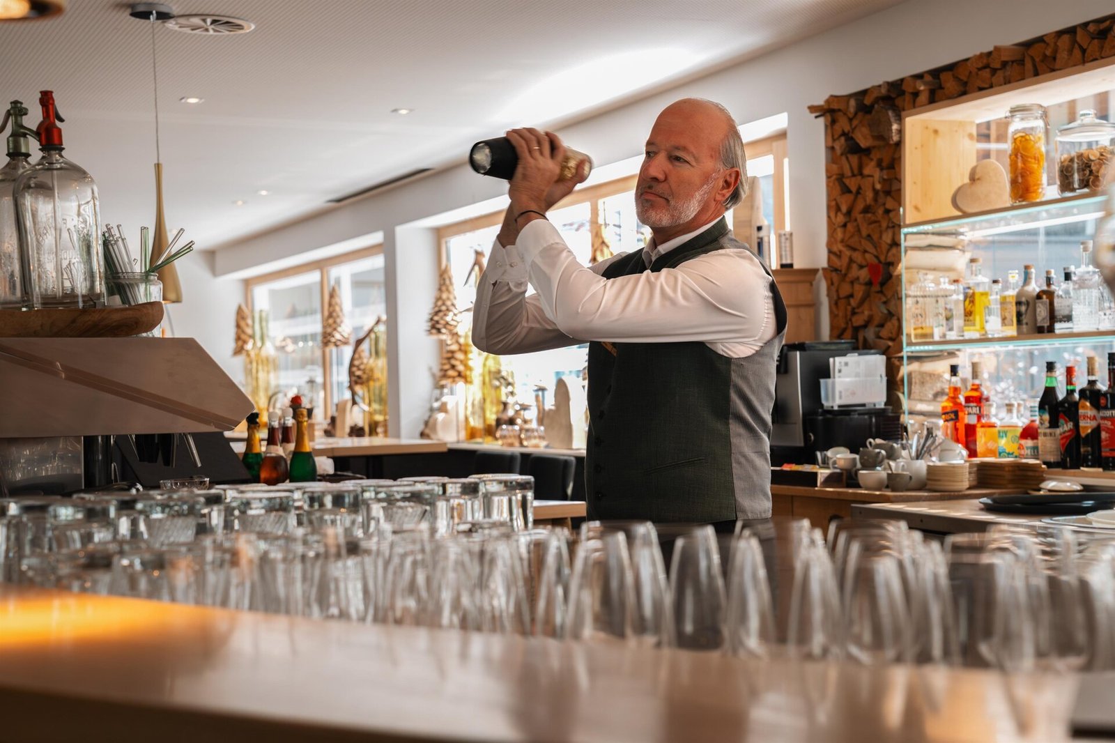 Hotel Valavier, at the table