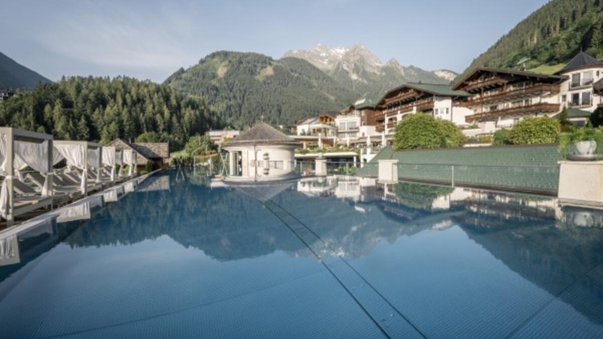 STOCK resort, the pool
