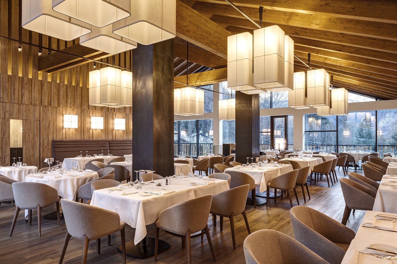 Grand Hotel Courmayeur Mont Blanc, at the table