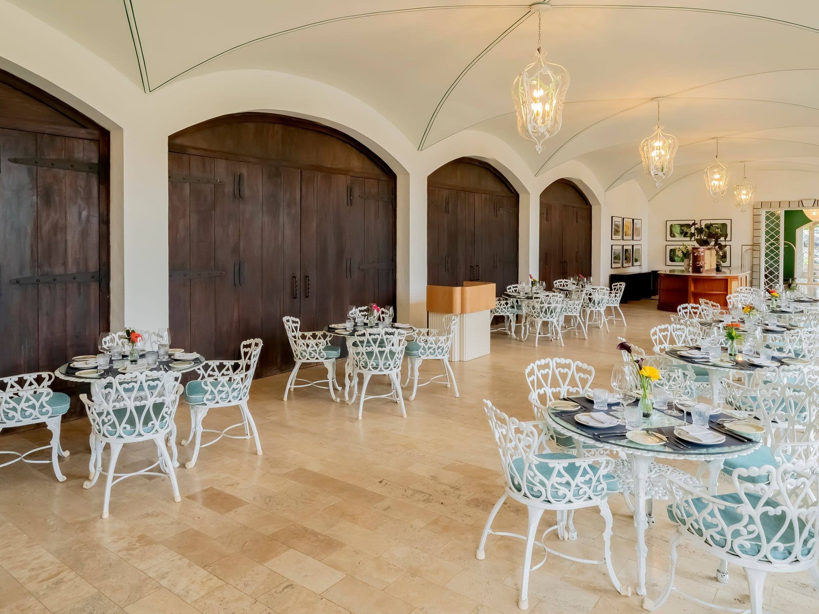 Hotel La Compañía del Valle - The Unbound Collection by Hyatt, at the table