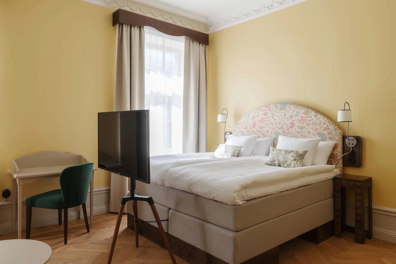 Hotel Ruth — rooms