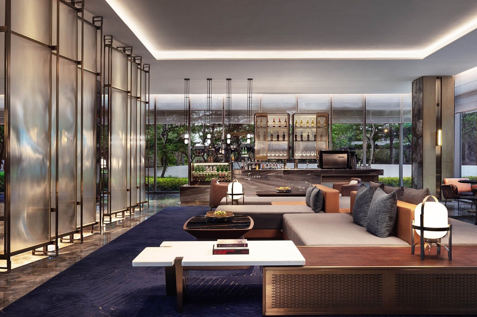 Midea Shunde Tribute Portfolio Hotel, at the table
