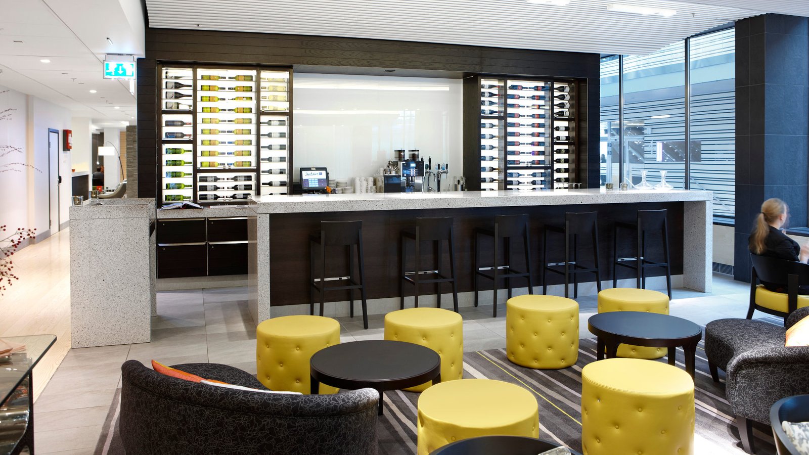 Radisson Blu Waterfront Hotel — eat & drink