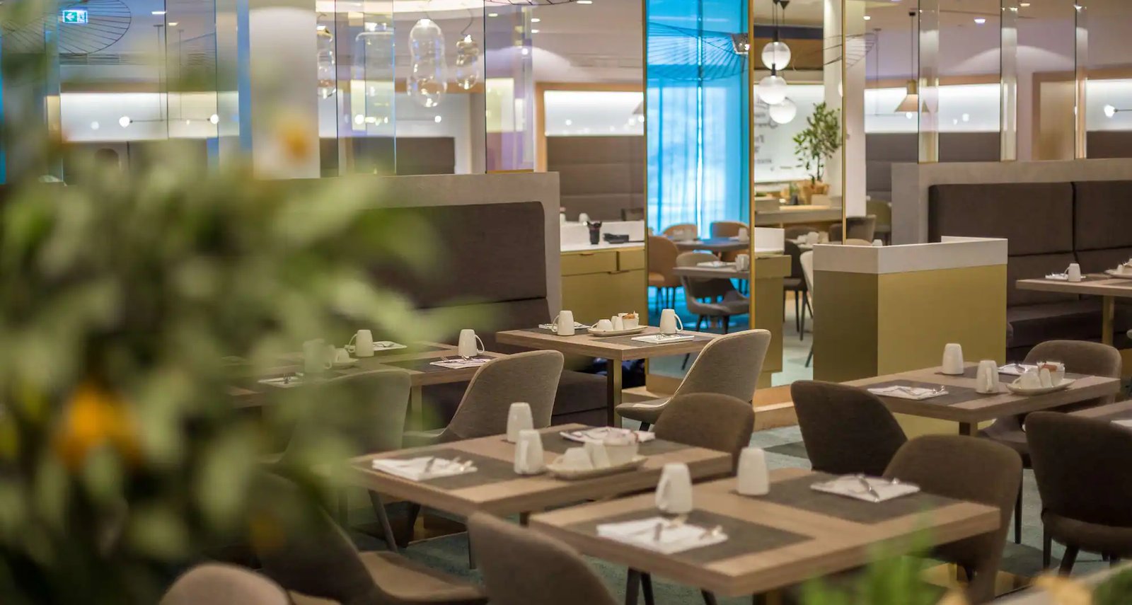 Radisson Blu Hotel Bucharest, at the table