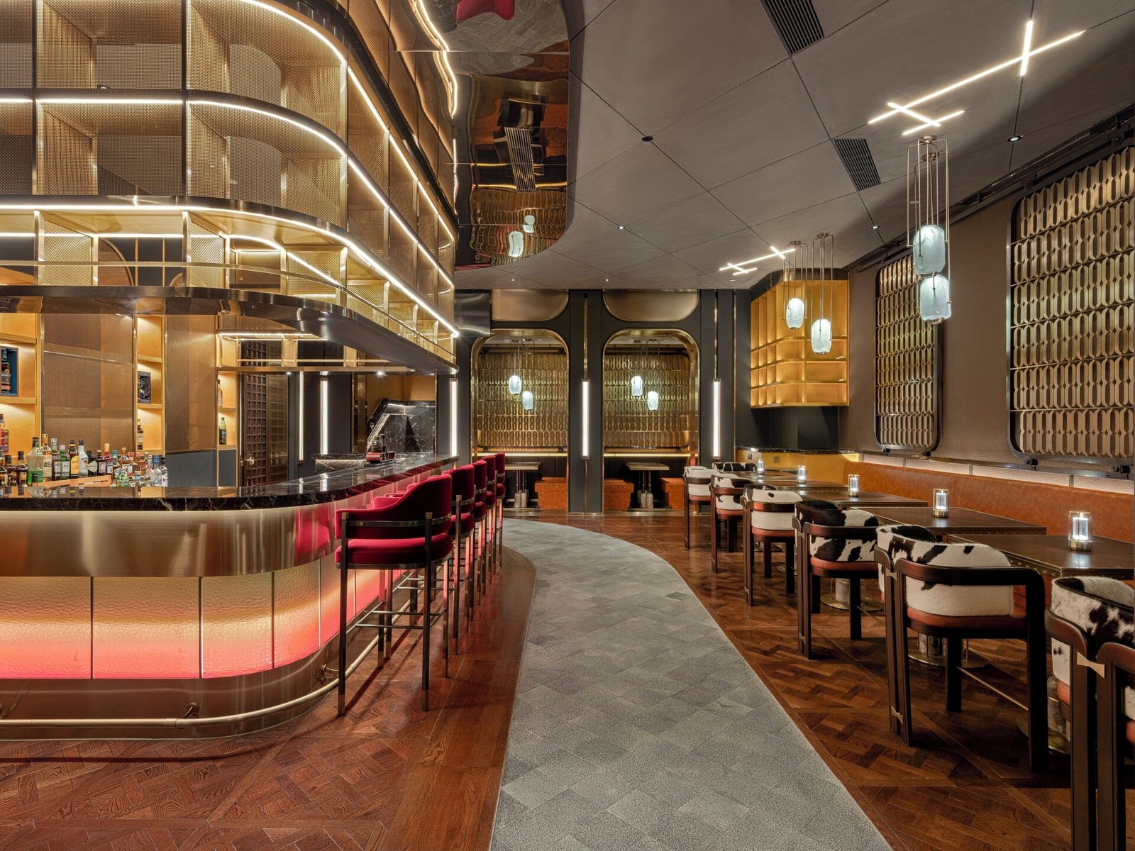 InterContinental Shenzhen WECC, at the table