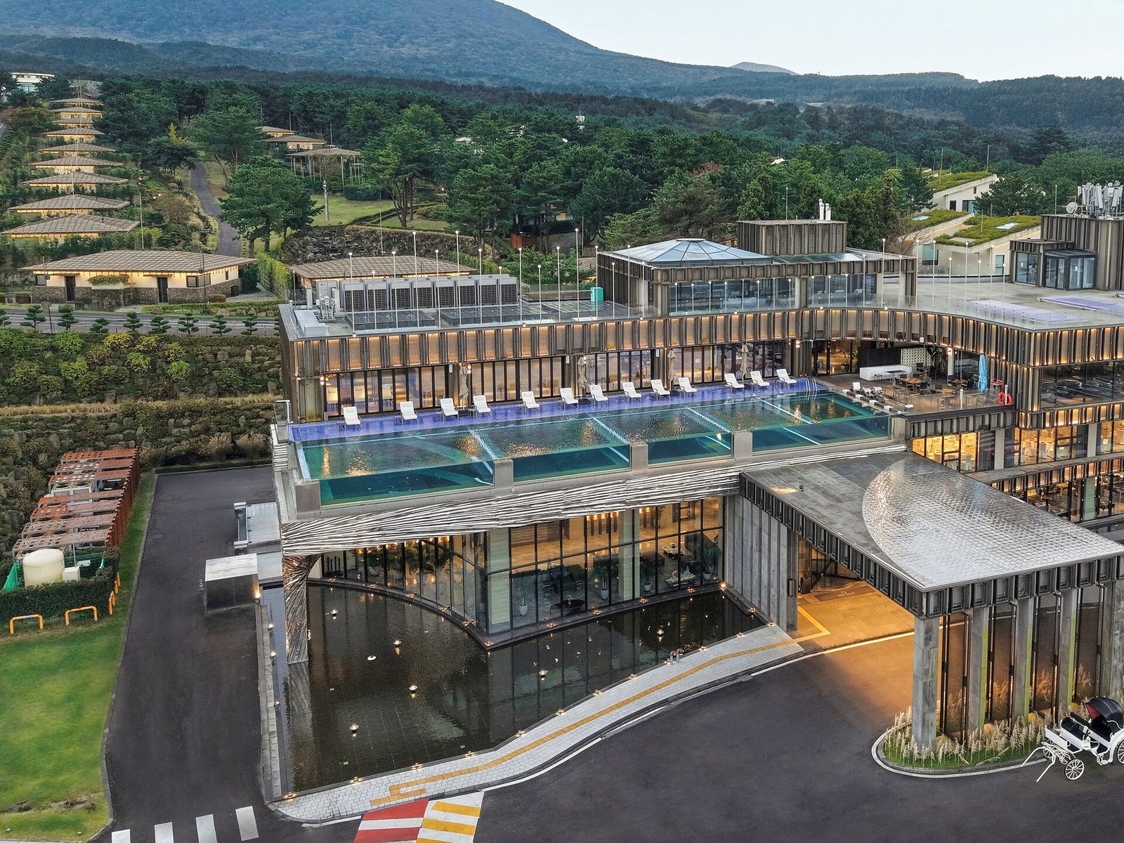 Amber Pure Hill Hotel & Resort Jeju
