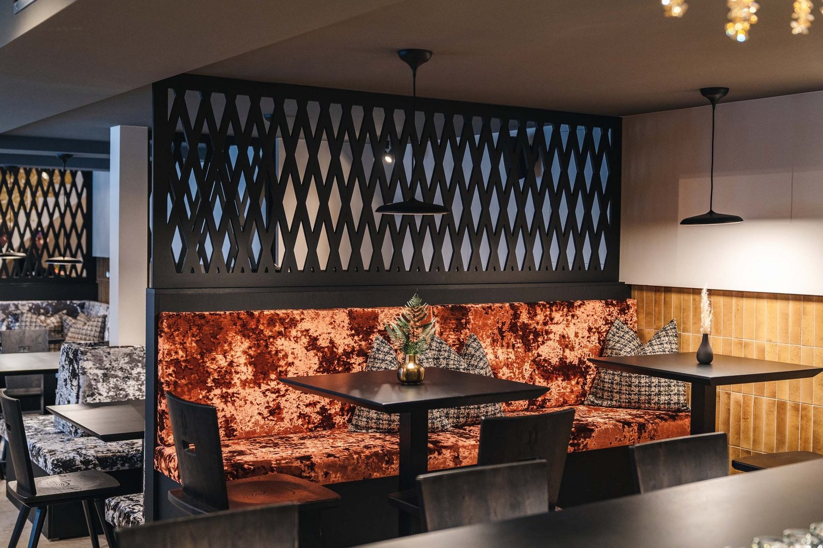 Hotel Arpuria, at the table