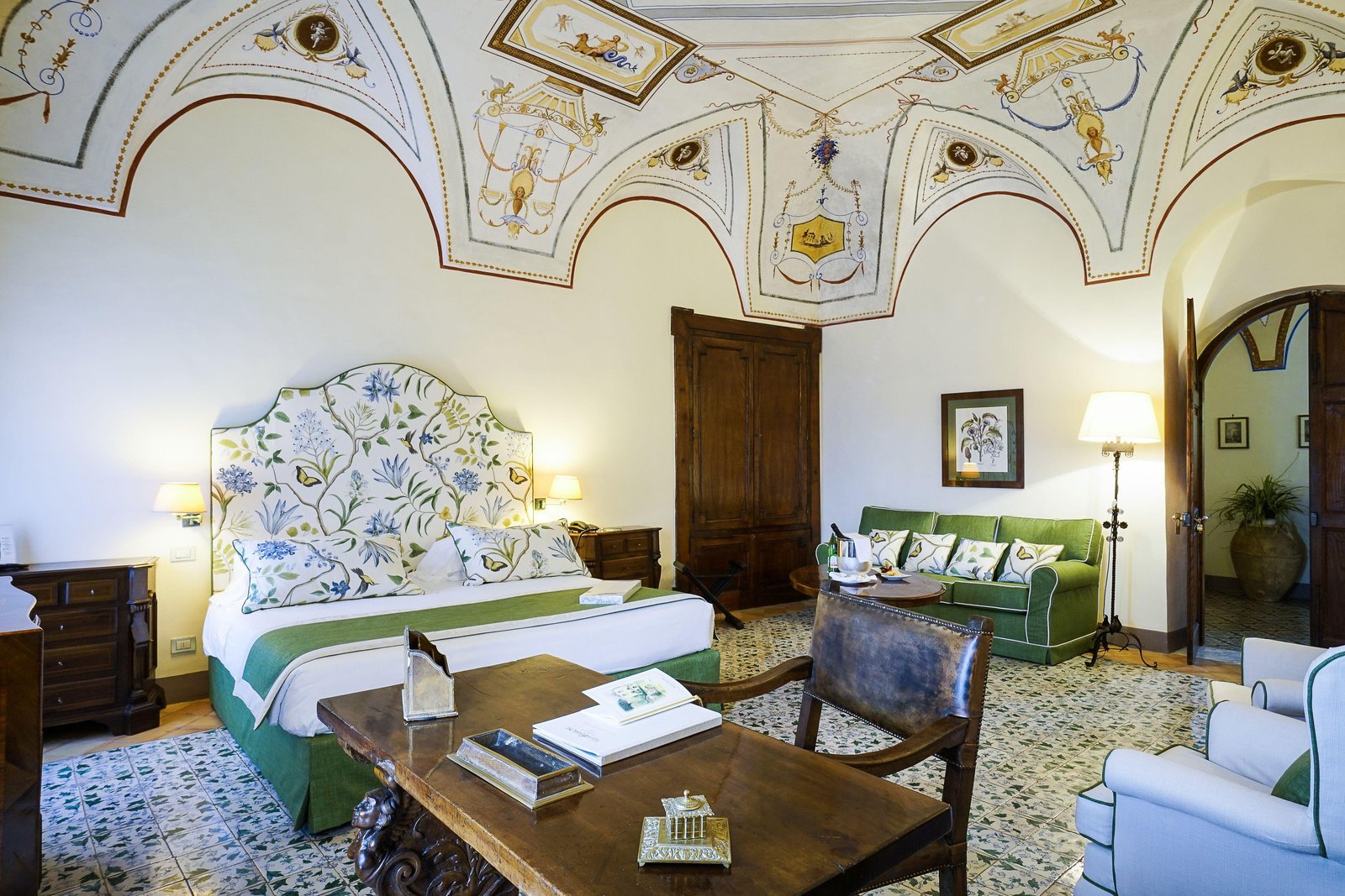 Villa Cimbrone, rooms