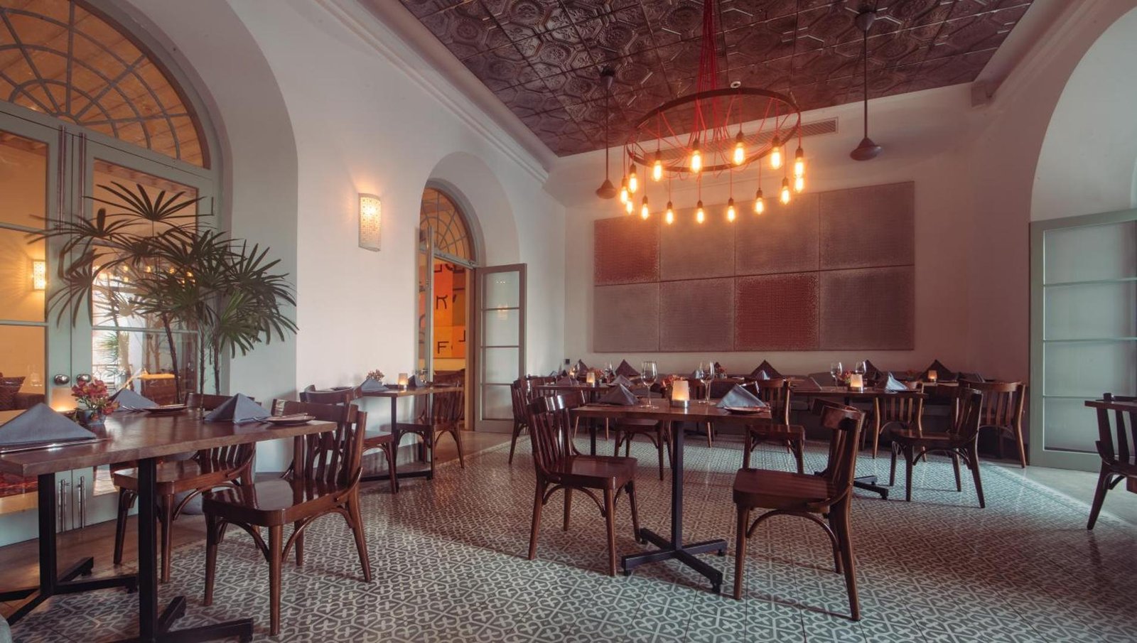 Fort Bazaar, church street social