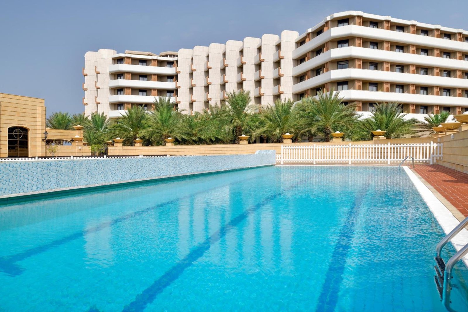 InterContinental Jeddah by IHG, the pool