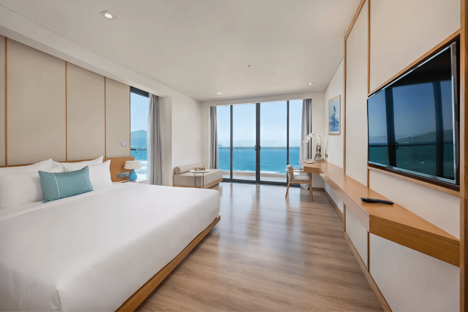 TMS Hotel Da Nang Beach — rooms