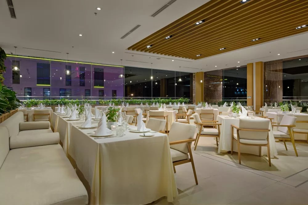 TMS Hotel Da Nang Beach, savour restaurant