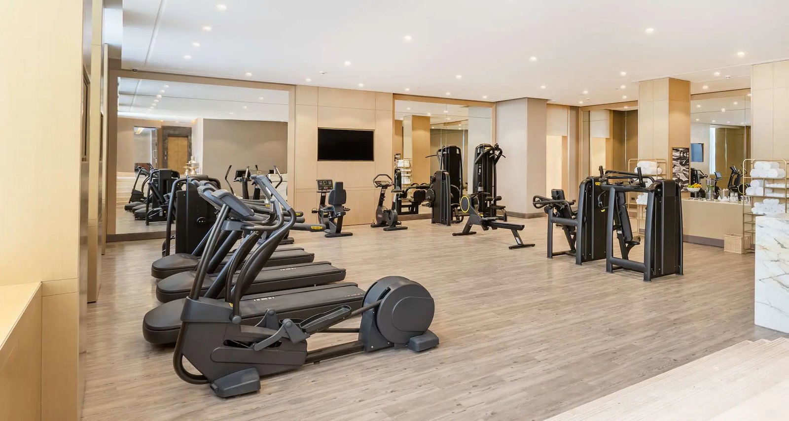Mansard Riyadh, A Radisson Collection Hotel, the gym
