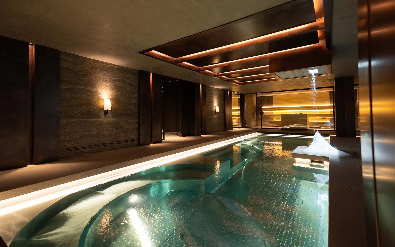 No.14 Verbier, the pool