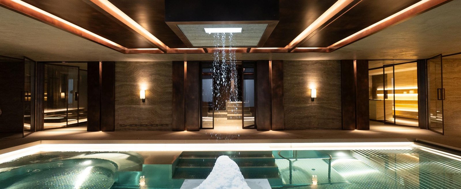 No.14 Verbier, the pool