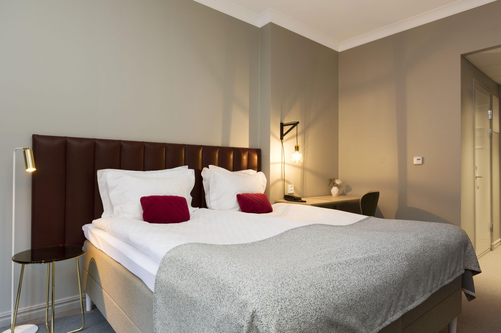 Elite Hotel Adlon — rooms