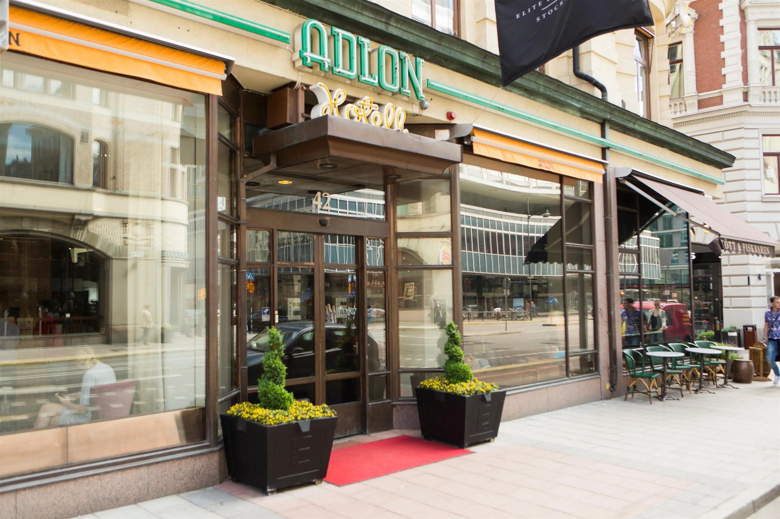 Elite Hotel Adlon — eat & drink