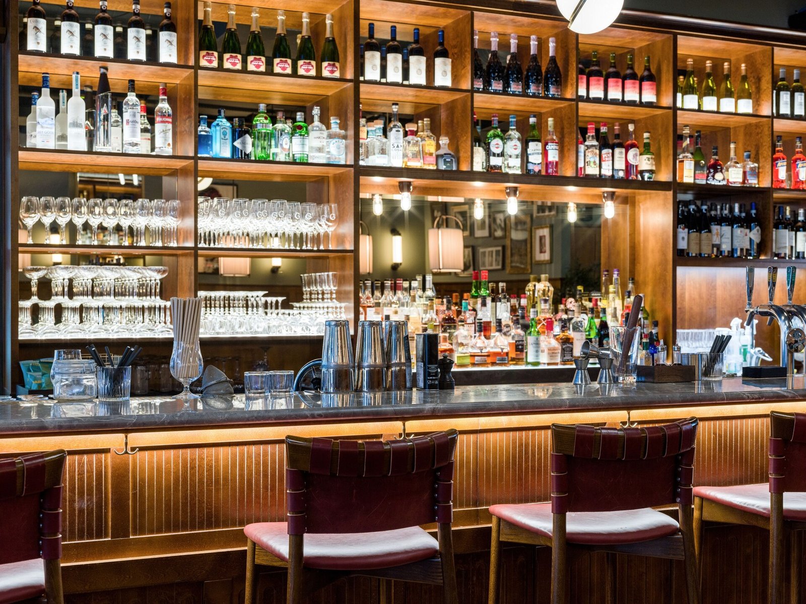 Elite Hotel Adlon — eat & drink