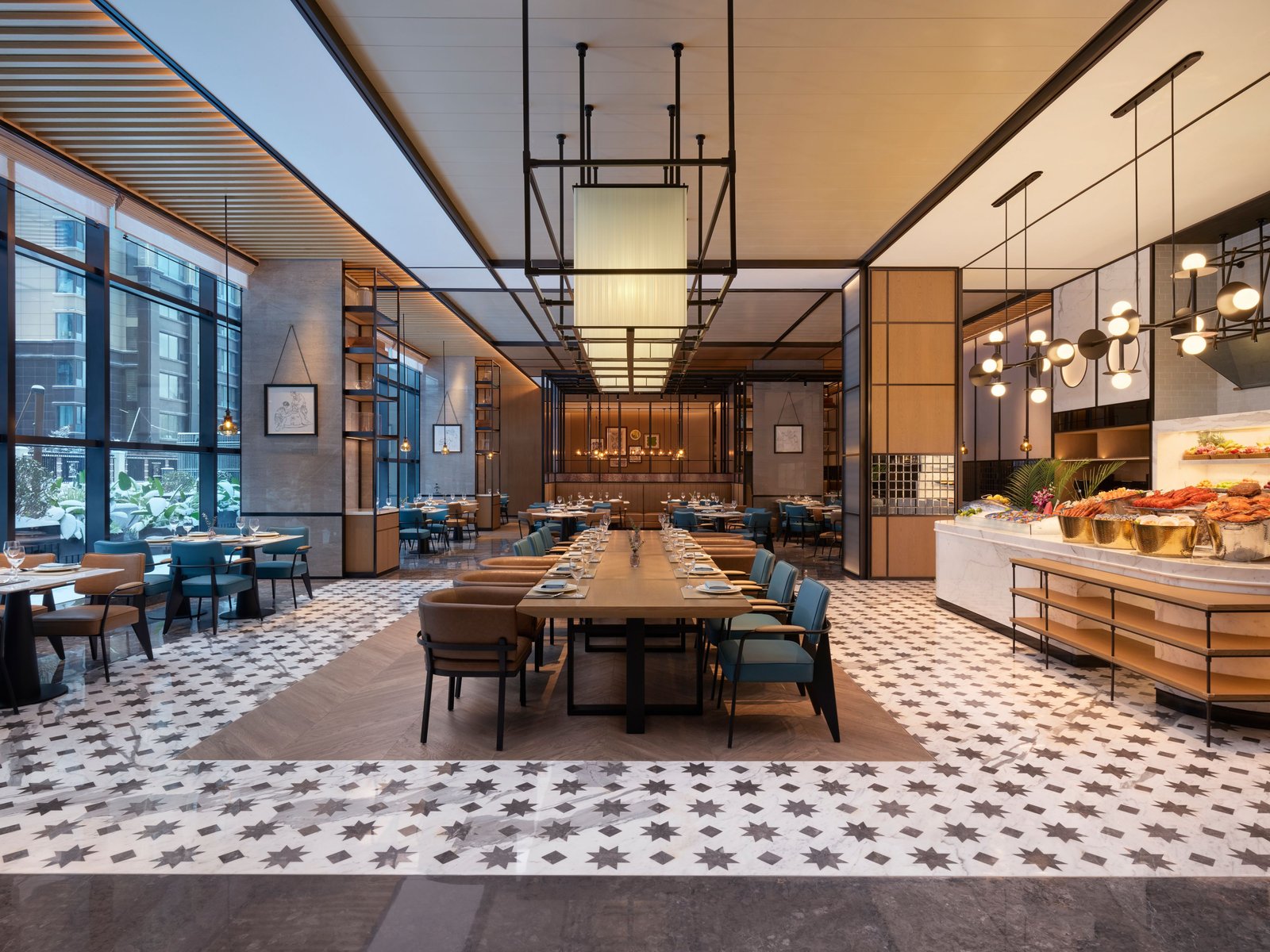 Sheraton Taiyuan, at the table
