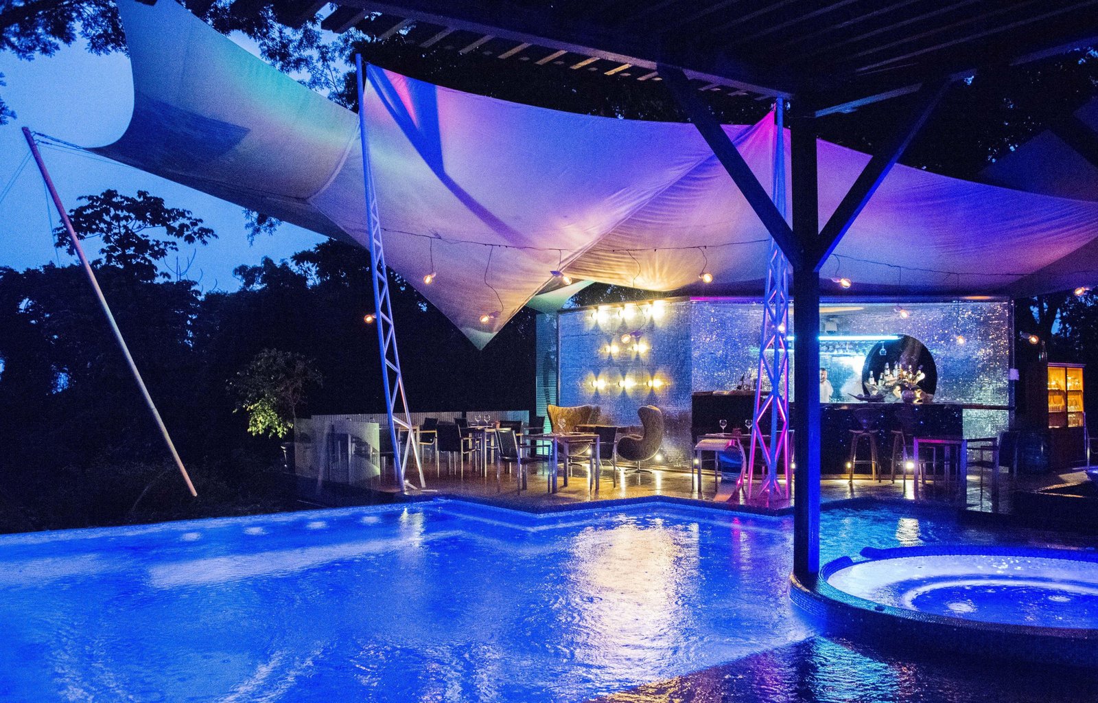 Makanda by The Sea, árbol restaurant