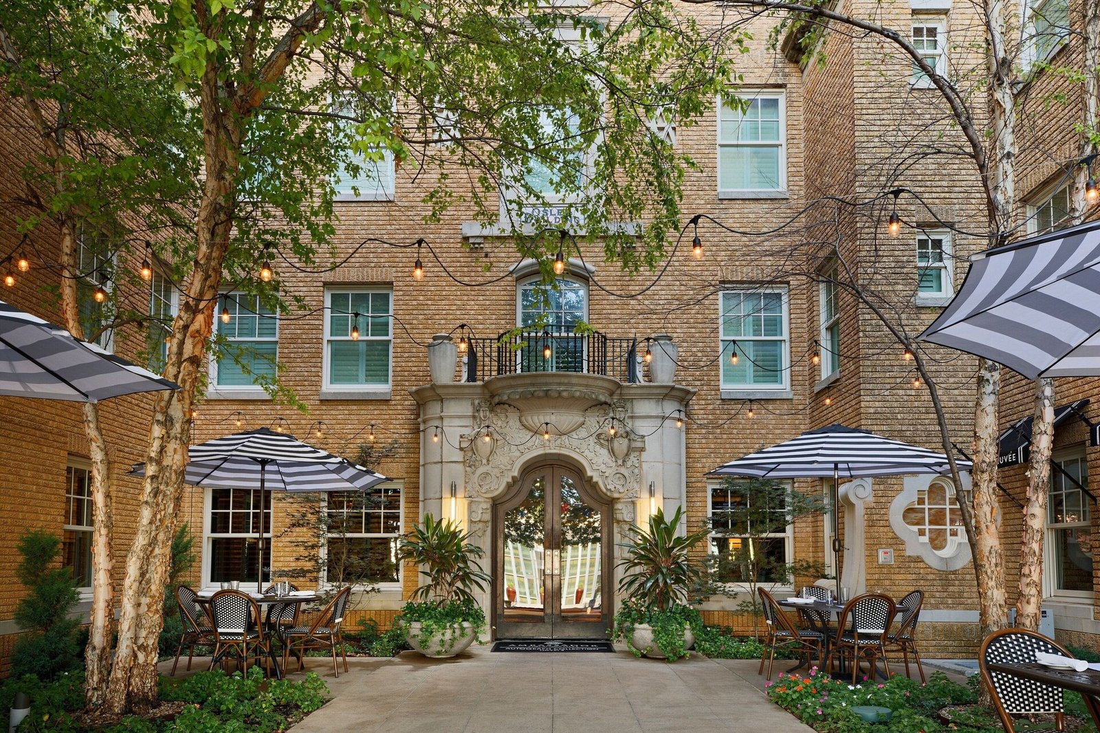 Ambassador Hotel Oklahoma City, Autograph Collection, at the table