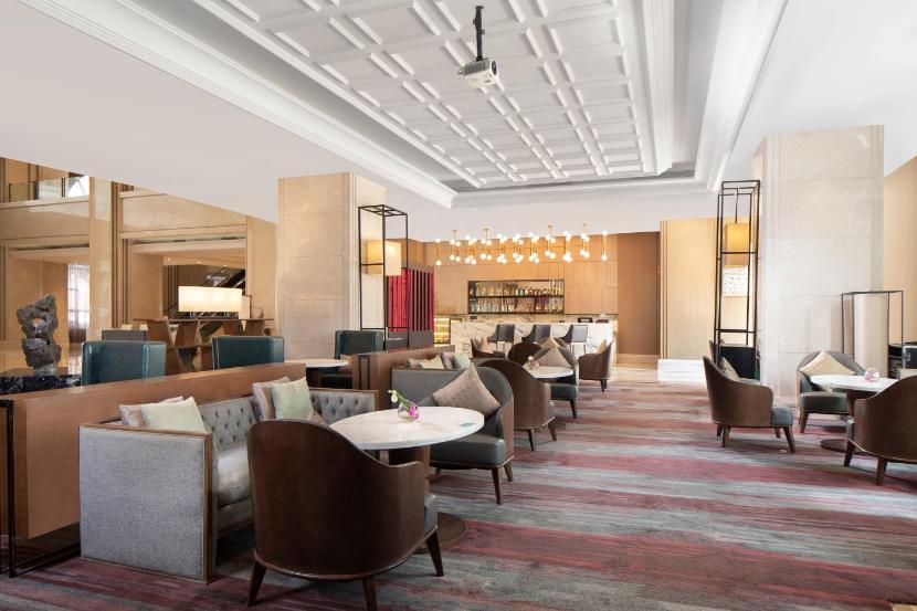 Zhejiang Taizhou Marriott Hotel, at the table