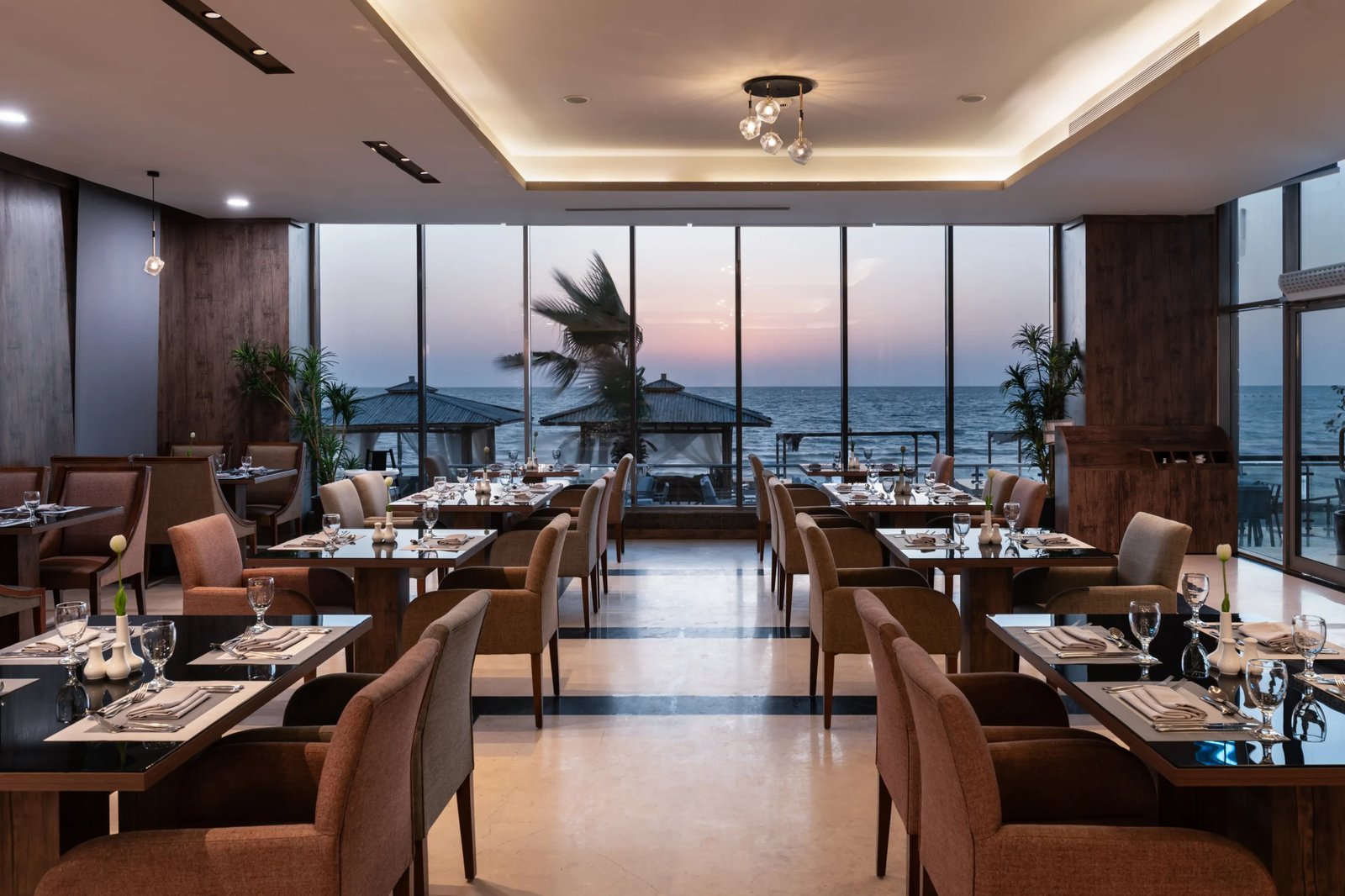 Waves Hotel, at the table