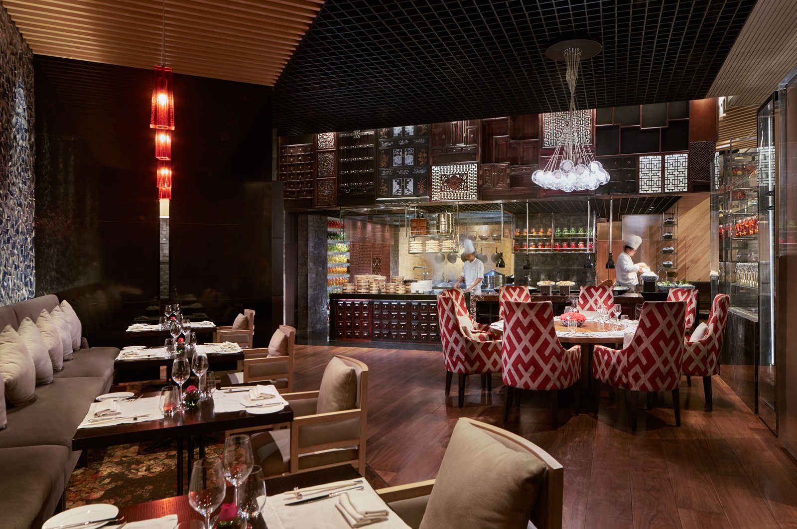 The Ritz-Carlton, Tianjin, at the table