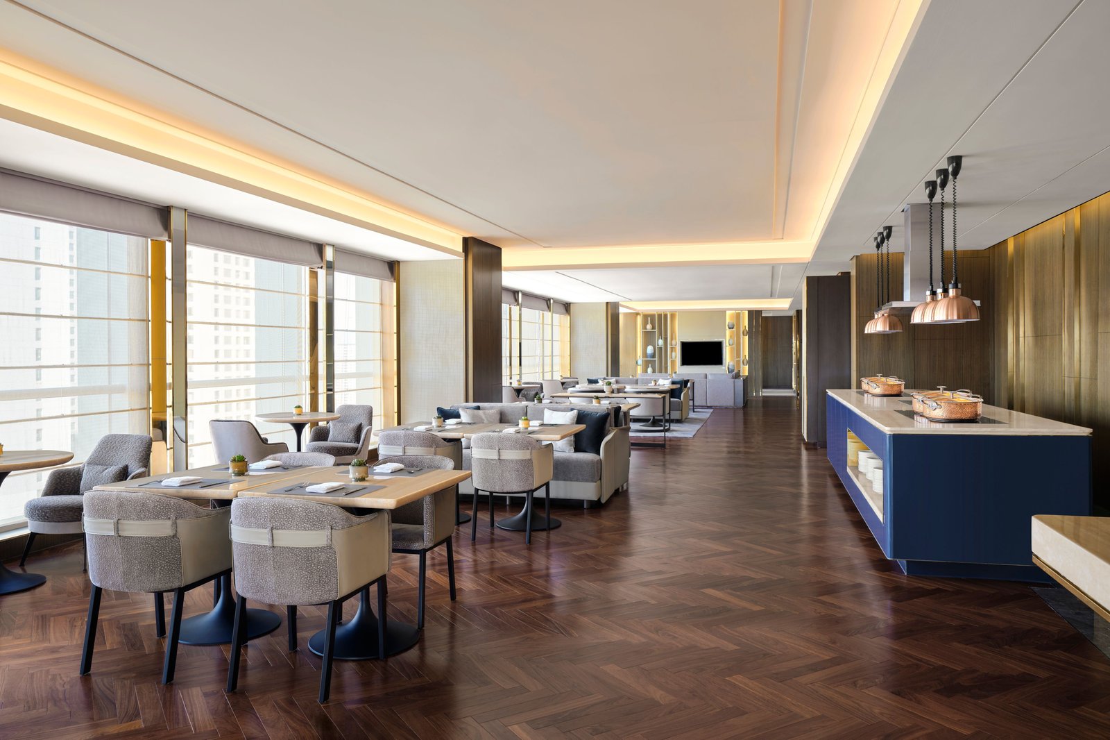 JW Marriott Hotel Taiyuan, at the table