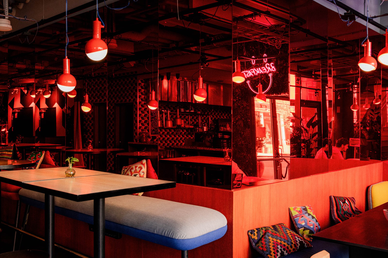 Hobo Hotel — eat & drink