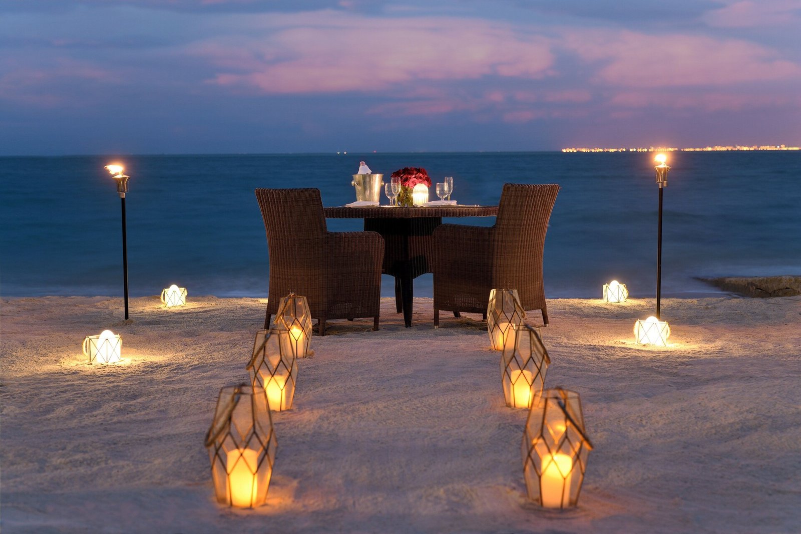 InterContinental Al Jubail Resort, at the table