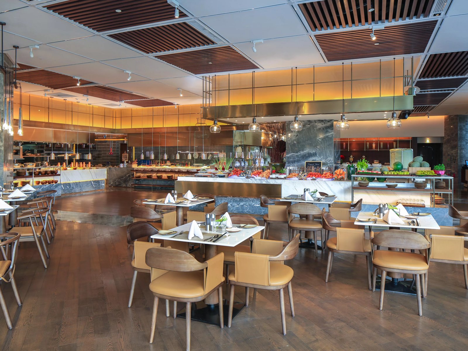 Intercontinental Taiyuan Hotel, at the table
