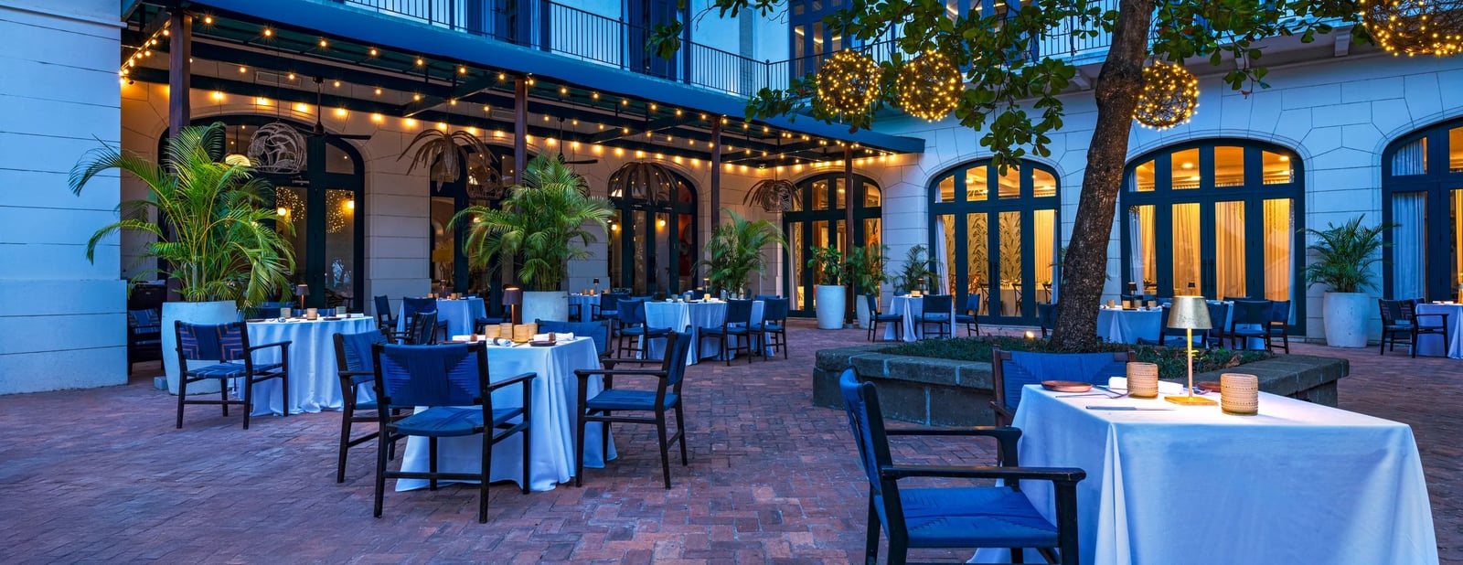 Santarena Hotel at Las Catalinas, at the table