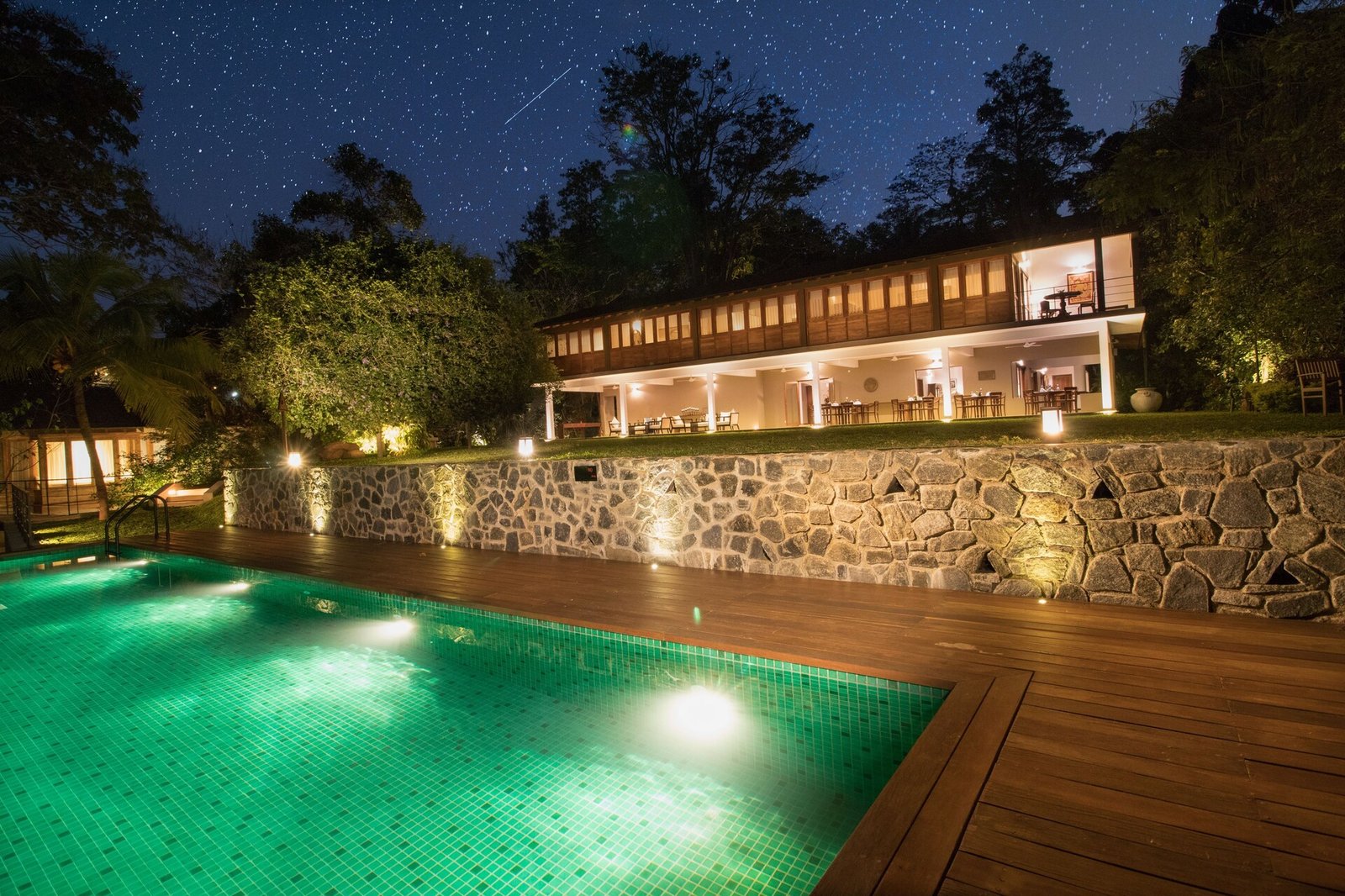 Kings Pavilion Kandy, the pool
