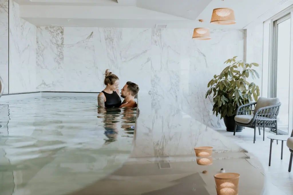 Le Capitole Hôtel, the pool