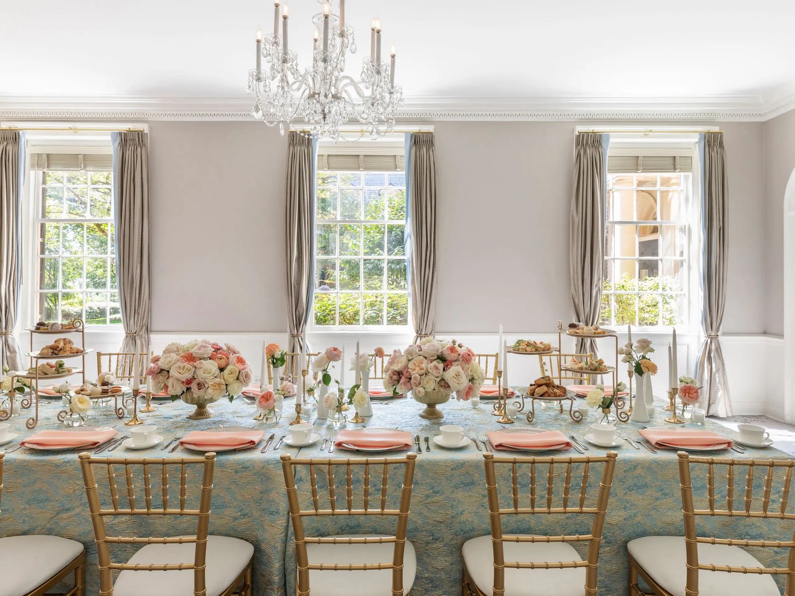 The Carolina Inn, a Destination by Hyatt Hotel, at the table