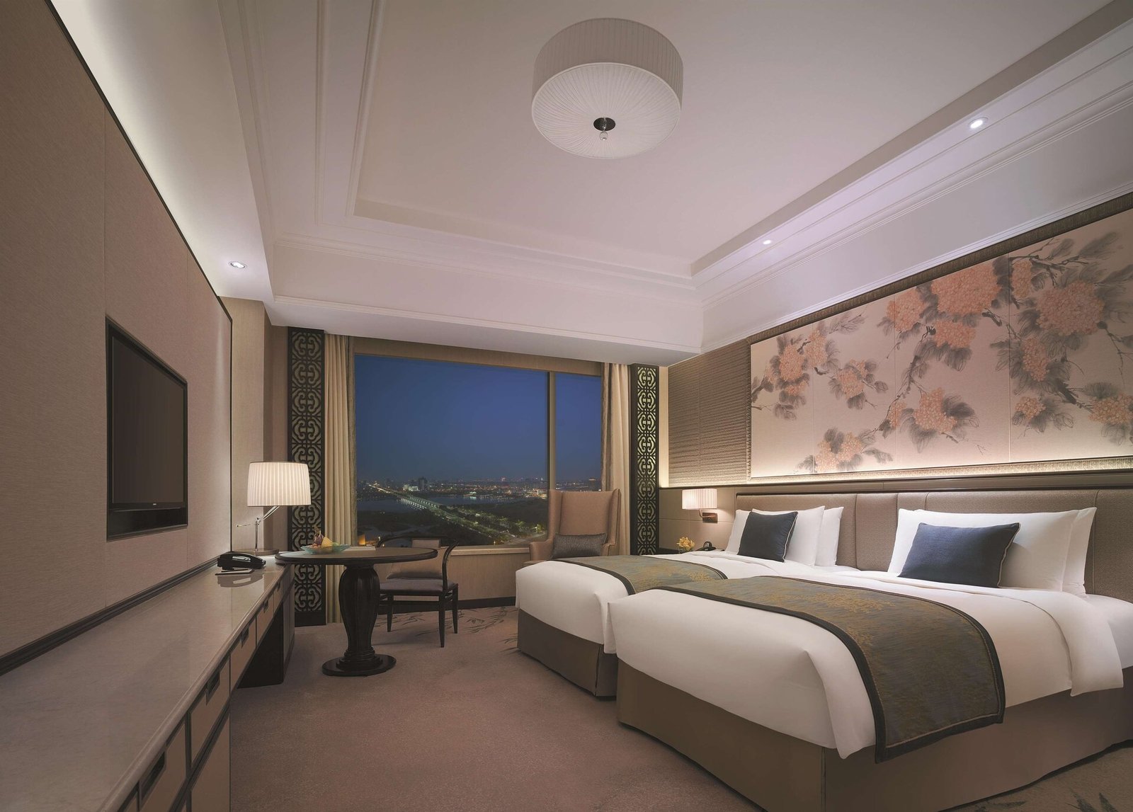 Shangri-La Hotel